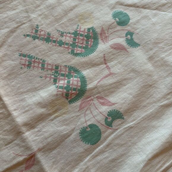 Vintage crib sheet with birds and cherries - Picture 3 of 4